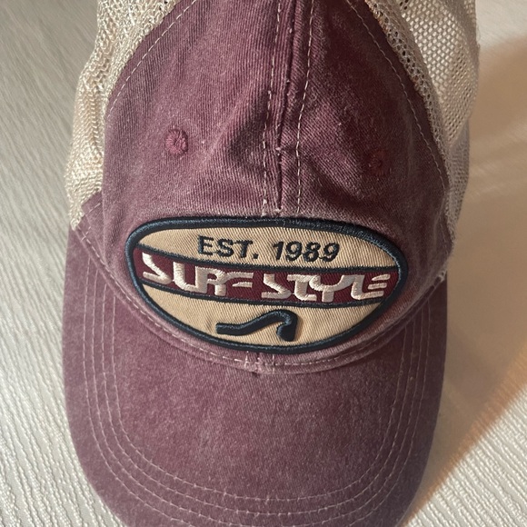 Surf Style Burgundy and Beige Cap - Picture 1 of 5